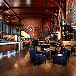 The Booking Office Bar and Restaurant - St. Pancras Renaissance Hotel inside