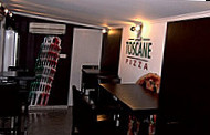 La Toscana Pizza inside
