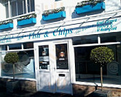Mick's Fish Chips outside