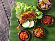 Ayam Penyet Cabe'taraka food