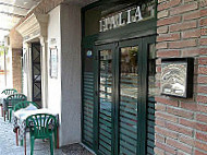 Sapore Italian Pizzeria inside