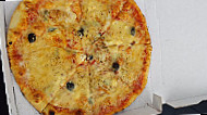 Robion Pizza food