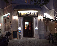 Finnegan`s Irish Pub outside