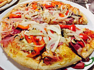 Pizzeria Pino food