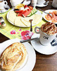 Cafe-Bistro Winzig food