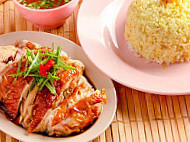 Restoran New Hollywood Chicken Rice food