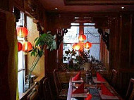 China Restaurant Leong inside