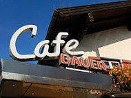 Café Bauer outside