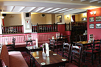 Moulders Arms inside