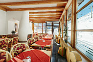 Hotel Bergwelt Restaurant-Pizzeria inside