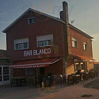 Bar Blanco Restaurante Marisqueria inside