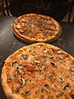 Pizza Peppino food
