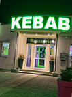 Le Green Kebab outside