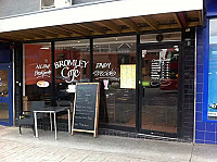 Buddys Cafe Bromley inside