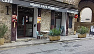 Grand Cafe Moderne outside