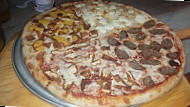 Madisons Pizzeria food