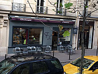 Boulangerie Lapelosa Patisserie outside
