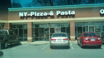 New York Pizza Pasta outside