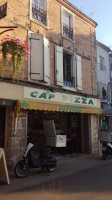 Cap Pizza outside