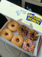 Daylight Donuts Of Leavenworth food