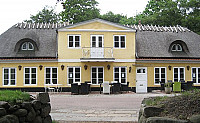 Lottenborg Kro outside
