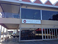 Han's Cafe outside
