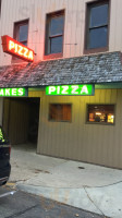 Jakes Pizza outside