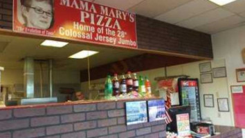 Mama Mary's Pizza food
