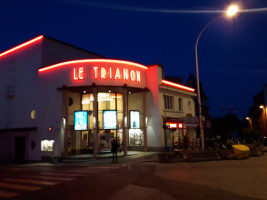 Resto Le Trianon food