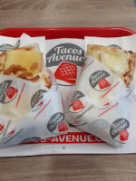 Tacos Avenue food
