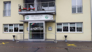 Pizzeria Grundstein Made In Italy outside