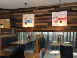 Westbrook Lobster Restaurant And Bar inside