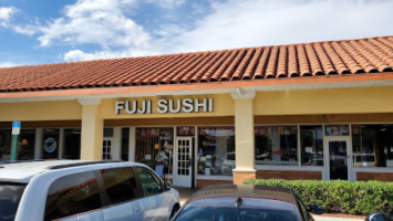 Fuji Sushi Cafe outside