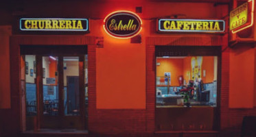 Churrería Estrella Cafetería inside