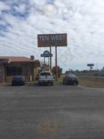I-ten West Diner outside