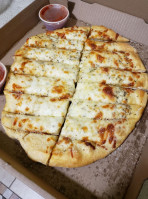 Mineo's Pizza inside