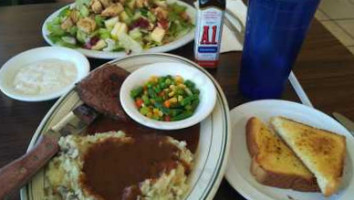 Red Rooster Cafe food
