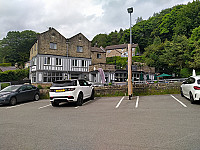 Millstone Country Inn outside