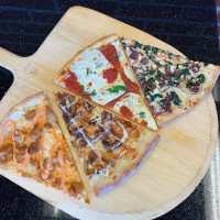 Santoni's Pizzeria And food
