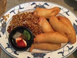 Chee's Chinese Cuisine food