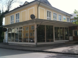 Cafe Amt outside