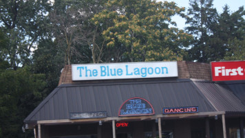 Blue Lagoon outside