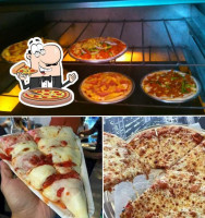 Roully Pizza food
