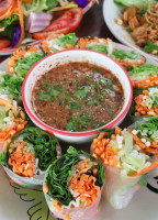 Pun Pun Market food