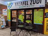 Falafel Zudi inside