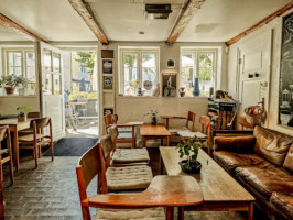 Lagoni Kaffebar inside