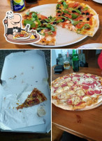 Pizzeria Zapiekana food