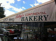 Tilly's Continental Cafe outside