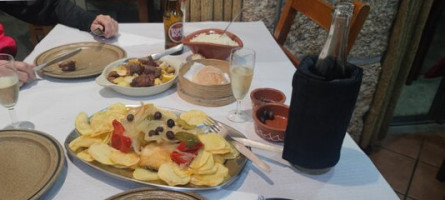 Tasca Das Alminhas food