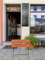 Café Stella outside